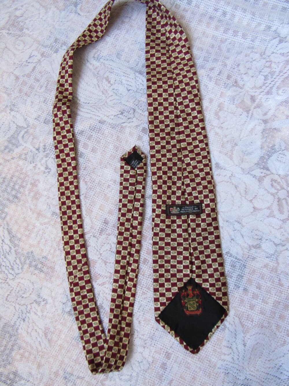 Paolo Gucci Silk Tie Made in Italy Men's Necktie , width 3.5in, color: cherry